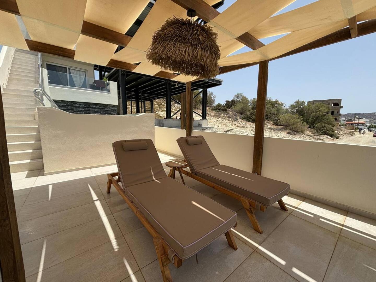 Stella & Eleni Suite With Shared Pool & Open View Kalamaki  Dış mekan fotoğraf