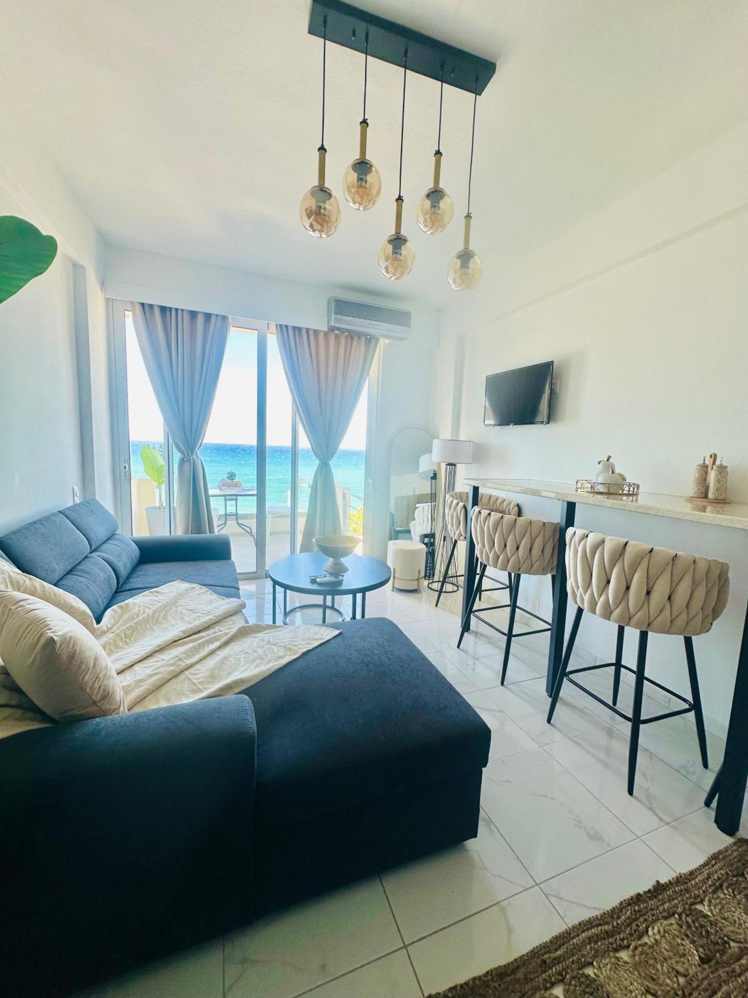 Stella & Eleni Suite With Shared Pool & Open View Kalamaki  Dış mekan fotoğraf